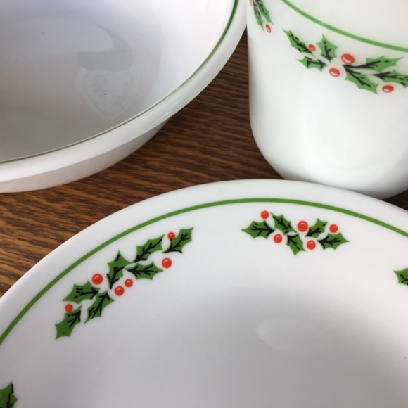Corelle Holly Days by Corning Vintage 1985 (8) Pieces Total - Picture 10 of 11